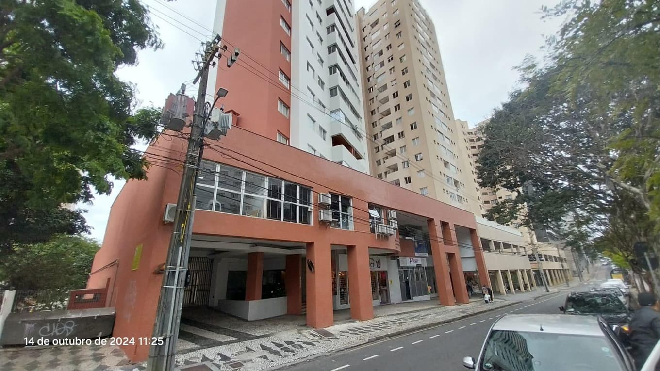 Foto 1 de 10: Apartamento em leilão em Curitiba - PR — DIREITOS AQUISITIVOS sobre o Apartamento n. 1402, com a área construída privativa de 85,22m2, Curitiba/PR