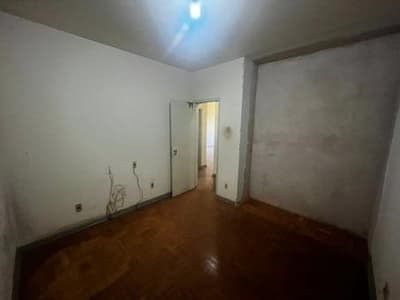 Foto 7 de 22: Casa em leilão em Ivaiporã - PR — Casa com 205m² de área construída e terreno de 1.746m², Desocupado, em Ivaiporã/PR