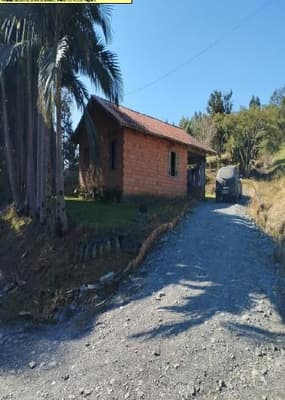 Foto 1 de 14: Terreno em leilão em Atalanta - SC — Um terreno rural, com benfeitorias, designado por lote "B", situado na localidade de Rio Caçador, no município de Atalanta