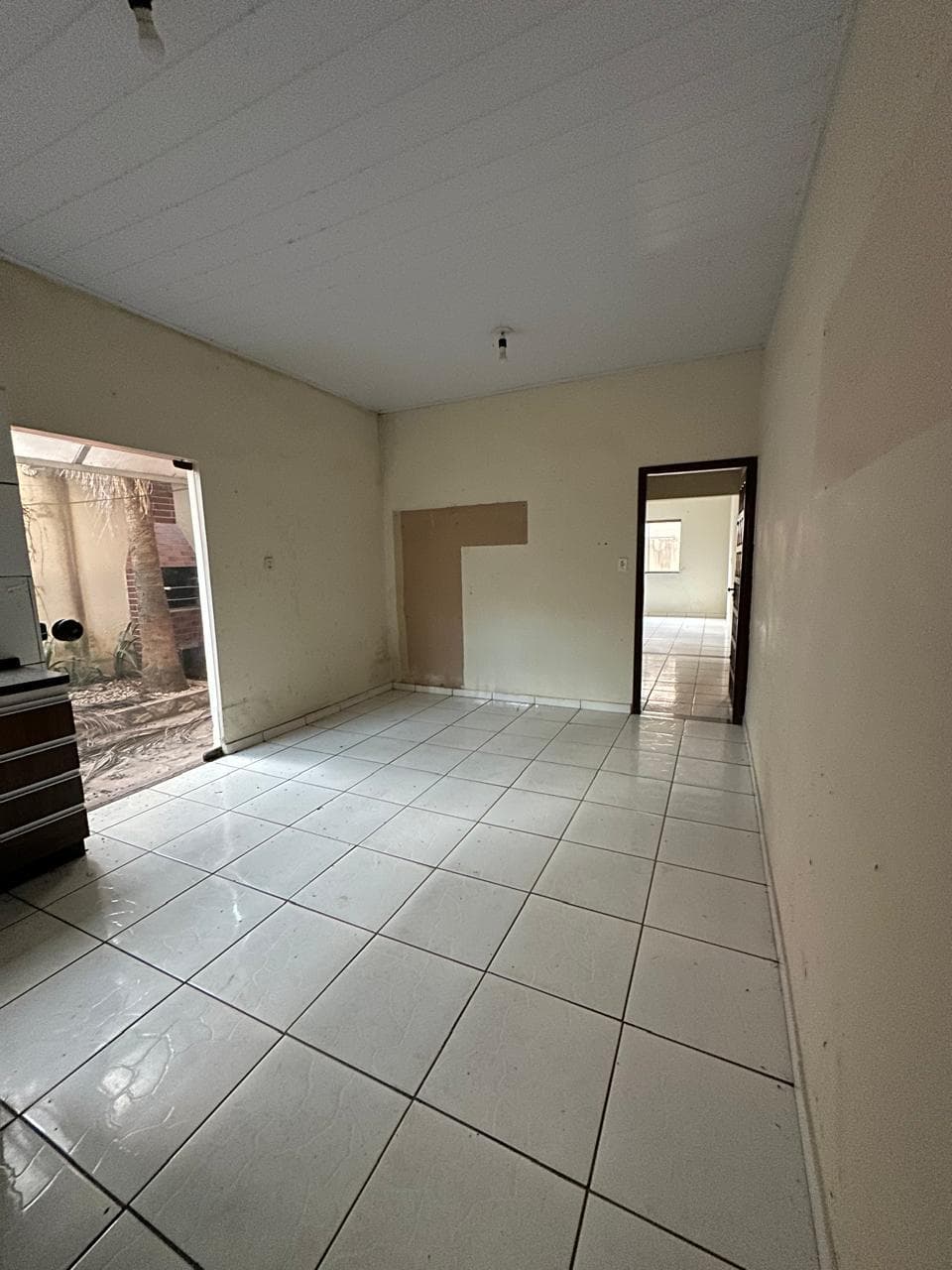 Foto 3 de 9: Casa em leilão em Anápolis - GO — CASA RESIDENCIAL | A.T. 300 M² E A.C 200 M² | RESIDENCIAL BELA VISTA | ANÁPOLIS/GO