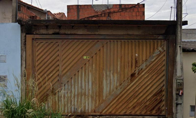 Foto 1 de 3: Casa em leilão em São Carlos - SP — CASA 100,48m² ÁREA CONTRUIDA - SÃO CARLOS