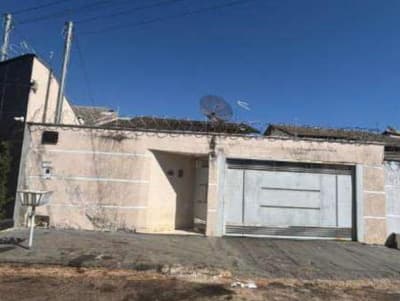 Foto 1 de 4: Casa em leilão em Catalão - GO — Casa 250m², Loteamento Residencial Maria Amélia, Catalão/GO - Ocupada