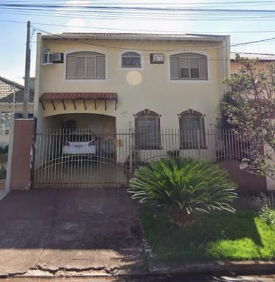 Casa em leilão em Maringá - PR — Sobrado com 173 m², na Rua Princesa Isabel, 1457, Maringá/PR.