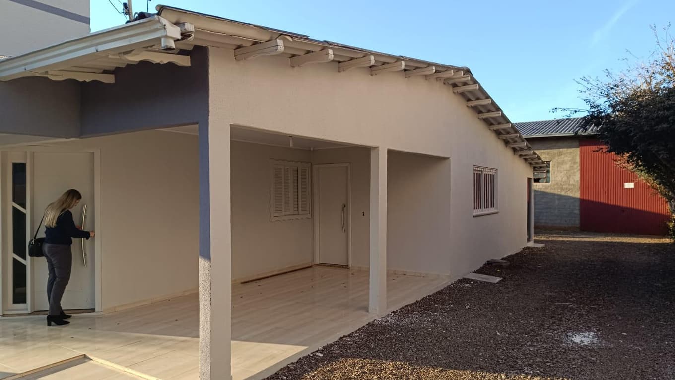 Foto 31 de 34: Casa em leilão em Marmeleiro - PR, bairro Centro — Imóvel Urbano com Benfeitorias
