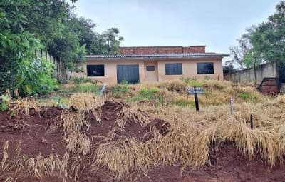 Casa em leilão em Ponta Grossa - PR, bairro Boa Vista — Lote de terreno n° 04, quadra n° 50, com área de 450m², com casa em alvenaria não-averbada - Ponta Grossa, PR