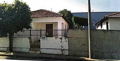 Foto 3 de 3: Casa em leilão em Urupês - SP — (77 m²) Remanescente do Imóvel Residencial, A.T. 217m², A.C. 90m², varanda