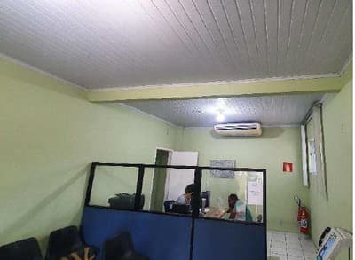 Foto 2 de 5: Comercial em leilão em Nanuque - MG — Prédio Comercial 3564m² Desocupado no Centro de Nanuque/MG