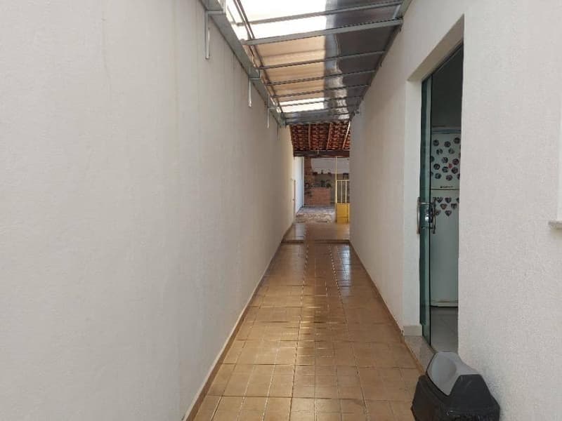 Foto 10 de 13: Casa em leilão em Uberlândia - MG, bairro Jardim das Palmeiras — Casa, Uberlândia / MG