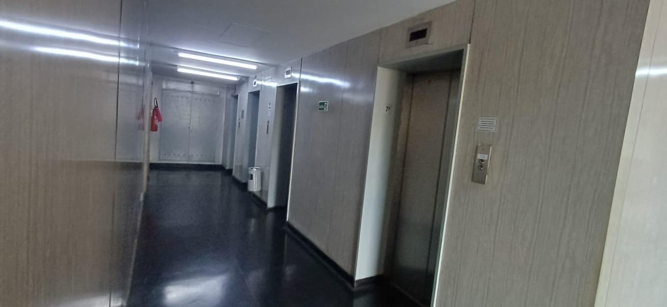 Foto 17 de 57: Comercial em leilão em Rio De Janeiro - RJ, bairro Centro — Conjunto Comercial 377m² na Av. Presidente Vargas, 583 | Centro/RJ | Próximo ao Metrô Uruguaiana e Candelária | Oportunidade para Investidores!