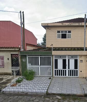 Casa em leilão em São Vicente - SP — Casa 85m² no bairro Cidade Náutica em São Vicente/SP - Ocupado