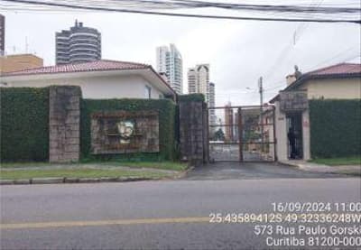 Terreno em leilão em Curitiba - PR — Residencia n° 02 Conjunto Residencial Villagio Rubens Doria de Oliveira, área de 159,872501m² -Mossunguê, Curitiba/PR