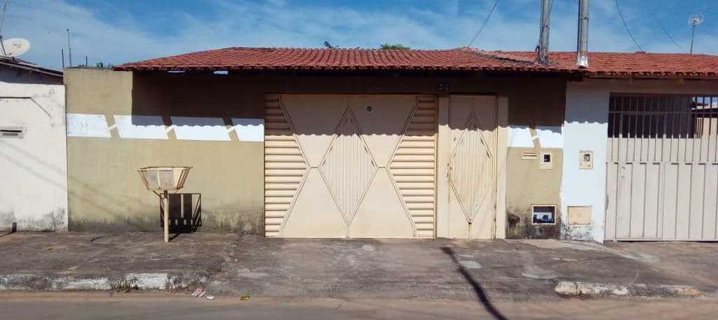 Foto 1 de 12: Casa em leilão em Santo Antônio Do Descoberto - GO — Casa c/ 200m², Santo Antônio do Descoberto/GO - Ocupada
