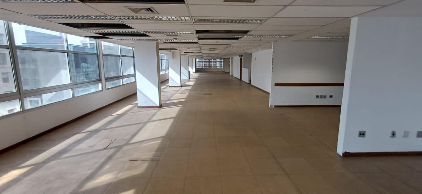 Foto 8 de 19: Comercial em leilão em Rio De Janeiro - RJ, bairro Centro — Laje Corporativa 920m² no Edifício Avenida Presidente Vargas, 409 | Centro, Rio de Janeiro/RJ