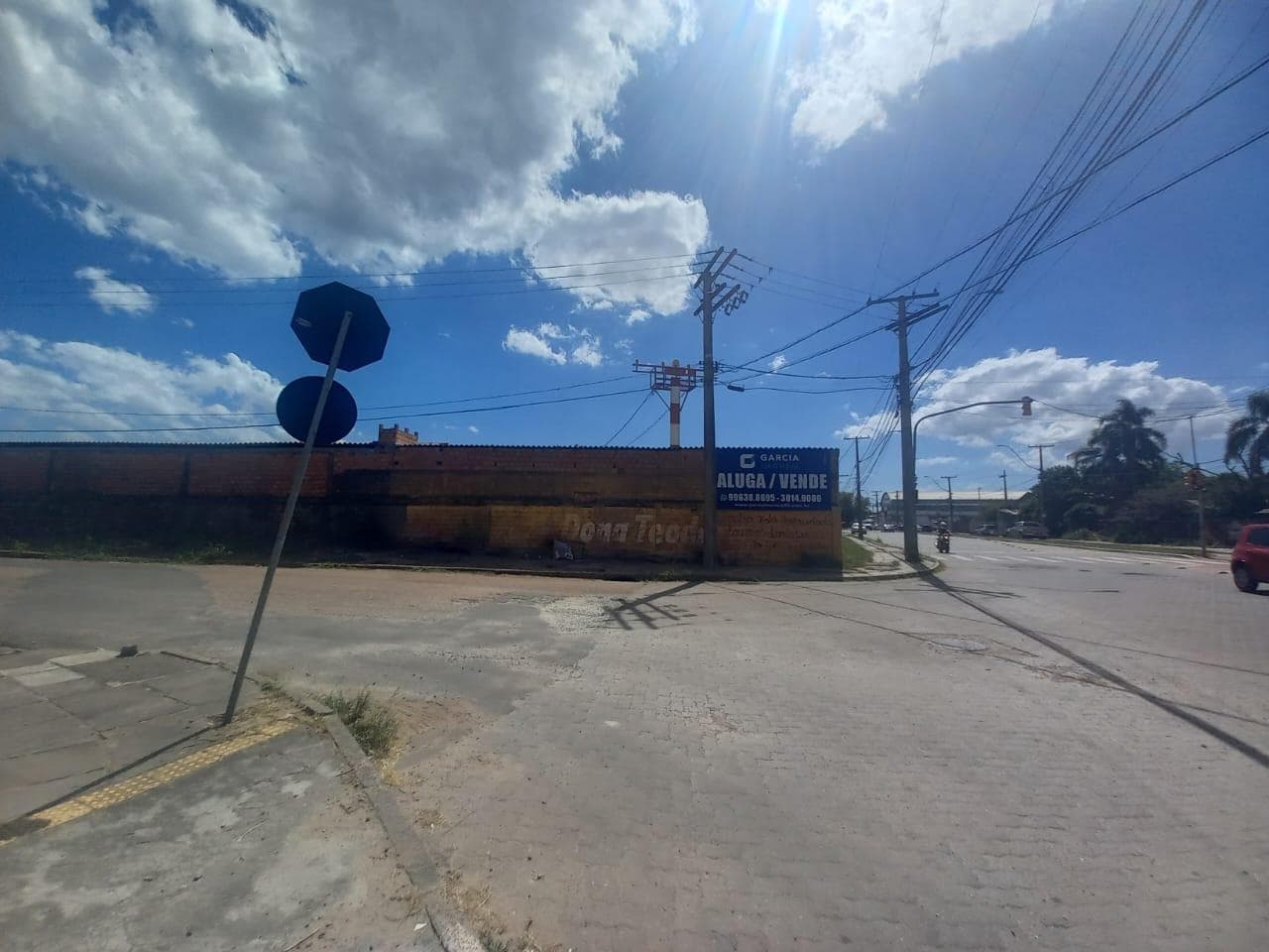 Foto 47 de 51: Terreno em leilão em Porto Alegre - RS — IMÓVEL COM ÁREA DE TERRENO DE 3.770M2 E ÁREA CONSTRUÍDA DE 2.150M2, RUA DONA TEODORA, 1281 (ESQUINA COM RUA NELSON NILO FACHINELLI), FARRAPOS, PORTO ALEGRE/RS - Massa Falida de Pluma Conforto e Turismo