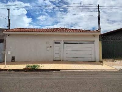 Foto 2 de 3: Casa em leilão em Bariri - SP, bairro Jardim Maria Luiza I — Casa, Bariri / SP