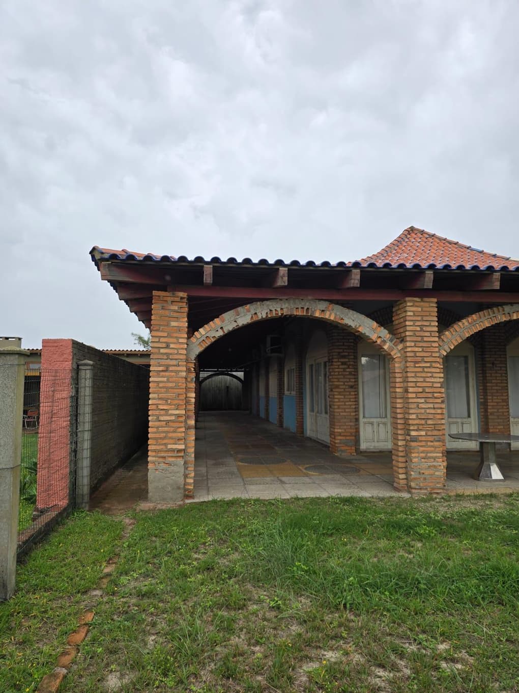 Foto 24 de 27: Terreno em leilão em Mostardas - RS, bairro Loteamento "Praia São Simão" — Casa com área de 296,60m², área total de terreno de 450m² - Mostardas/RS