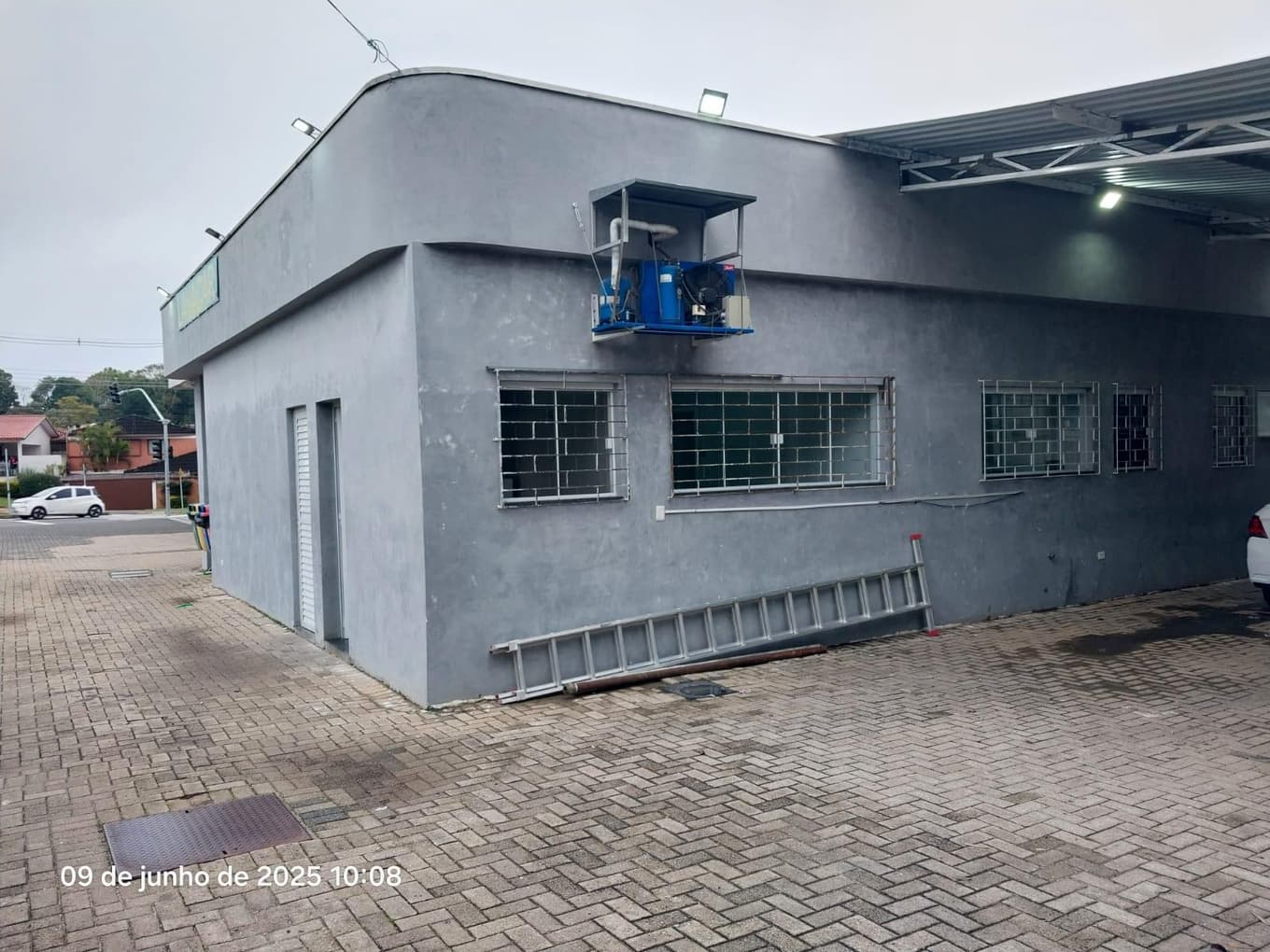 Foto 29 de 59: Comercial em leilão em Curitiba - PR, bairro Vista Alegre — Posto de Combustível com área de terreno total de 3.126,40m², benfeitorias de área total de 477,00m², localizado na Rua Miguel Tschennerl, 47, Vista Alegre, Curitiba/PR