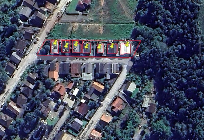 Terreno em leilão em Salete - SC — Terreno com 7 casas residenciais, A.T 1.737,60, A.C 747,00, em Salete - SC