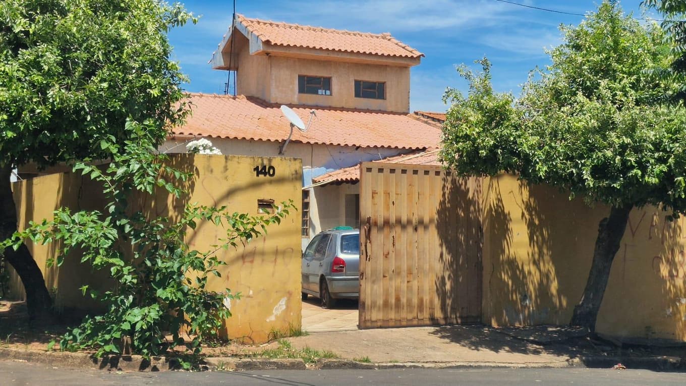 Foto 2 de 2: Casa em leilão em Panorama - SP — Casa com 2 quartos, edícula, piscina e churrasqueira