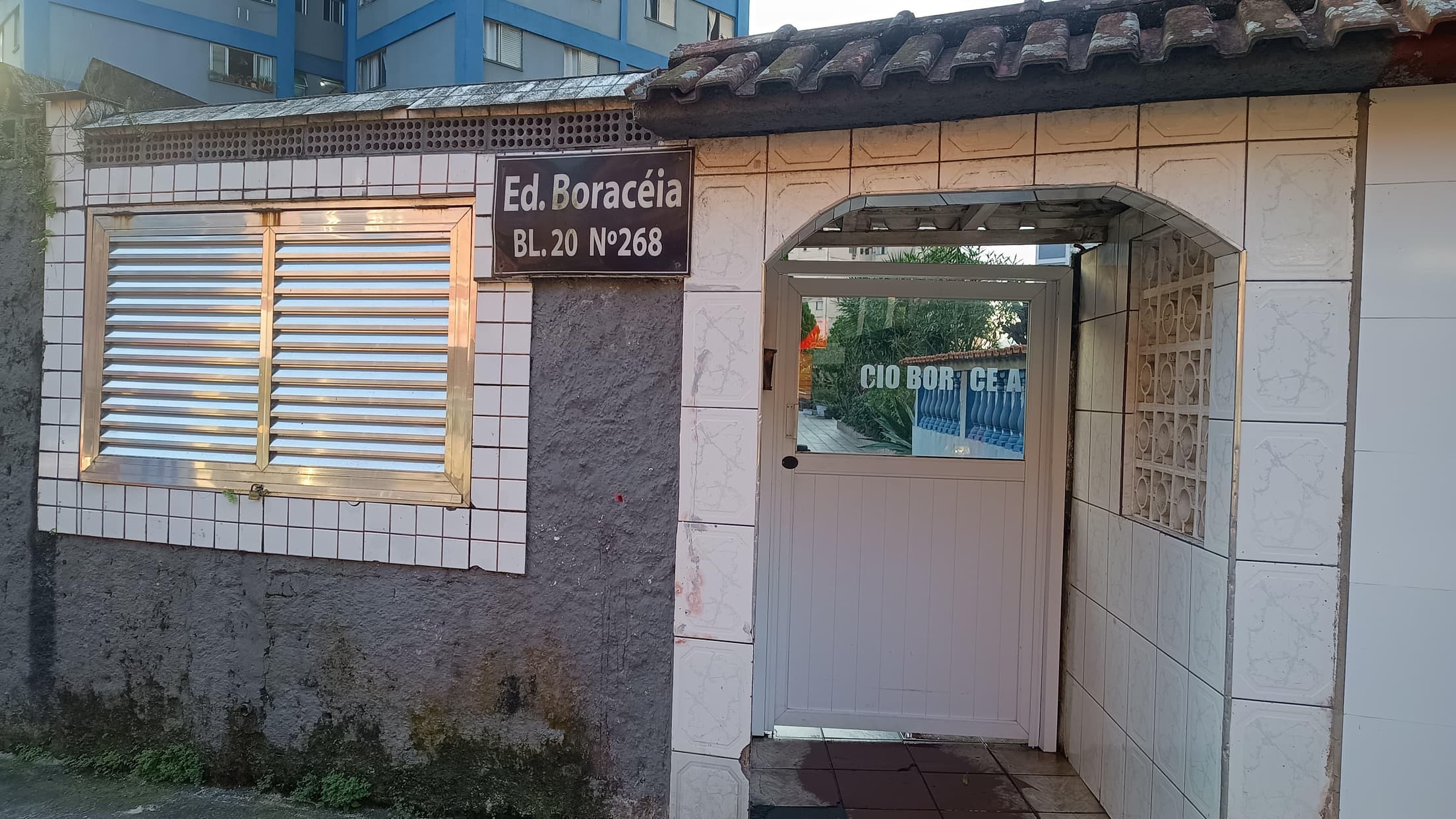 Foto 4 de 6: Apartamento em leilão em Santos - SP — Apto. 57m², Saboó, em Santos/SP - Ocupado