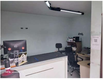 Foto 13 de 22: Comercial em leilão em Pinhais - PR, bairro Centro — Galpão com área de 360,00m² e um escritório com área de 30,00m², área do terreno 653,00m² - Pinhais/PR