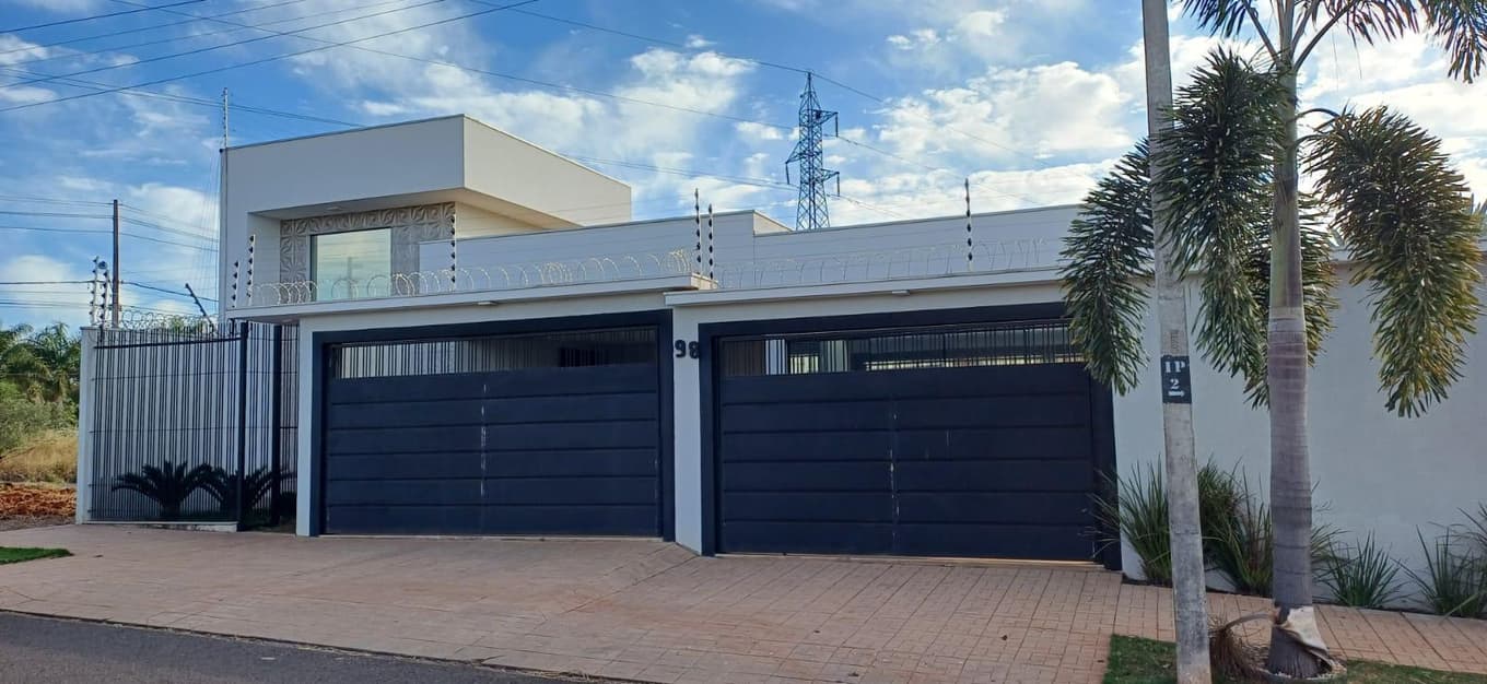 Foto 1 de 4: Casa em leilão em Maringá - PR — Casa 312m², Jardim Imperador em Maringá/PR - Ocupada