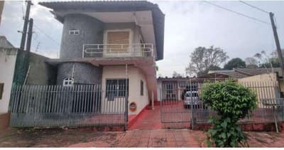 Terreno em leilão em Foz Do Iguaçu - PR — Imóvel Urbano com área de 360,00m², contendo benfeitorias residenciais. Localizado na Rua João Ayres de Aguirra, n° 263, Foz do Iguaçu/PR.