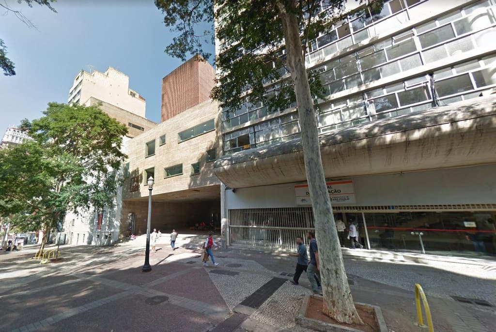 Foto 3 de 17: Comercial em leilão em São Paulo - SP, bairro República — Conjunto Comercial 253m² | Av. São João, 313 | 17º Andar | Vista p/ o Vale do Anhangabaú e Metrô República a 3min: Oportunidade no Coração de SP!