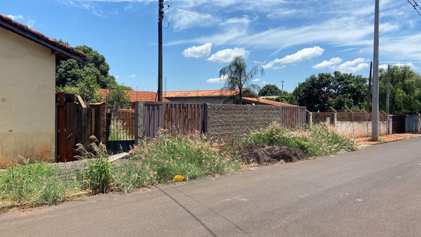 Foto 4 de 12: Terreno em leilão em Águas De Santa Bárbara - SP — COMBO: 2 IMÓVEIS RESIDENCIAIS | sendo um com casas em construção e outro com residência ampla 302,40m² e 537,60m²
