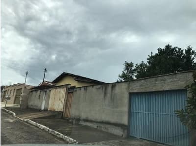 Foto 1 de 2: Casa em leilão em Ipameri - GO — CASA RESIDENCIAL | A.C. 120M² A.T. 531,79M² | VILA DOMINGUES EM IPAMERI/GO
