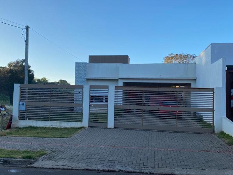 Casa em leilão em Ampére - PR, bairro Centro — Casa, Ampére / PR