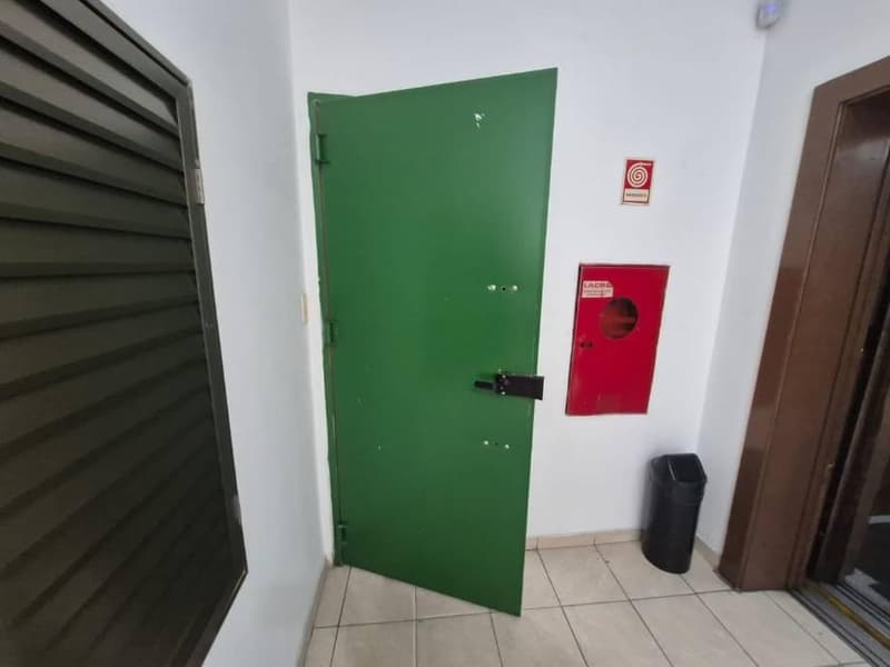 Foto 1 de 16: Comercial em leilão em São Paulo - SP, bairro Centro — Sala comercial, São Paulo / SP
