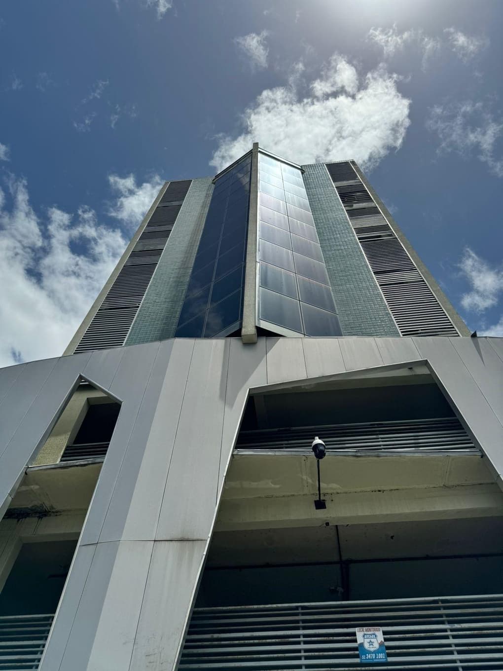 Foto 15 de 23: Comercial em leilão em Porto Alegre - RS, bairro Menino Deus — Sala comercial, Desocupado, 32.0 m2, PORTO ALEGRE / RS