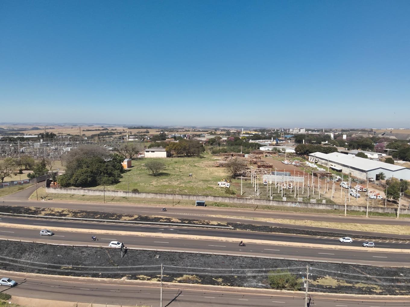 Foto 4 de 8: Terreno em leilão em Maringá - PR — Terreno Urbano 34.336m² Em Desocupação em Maringá/PR