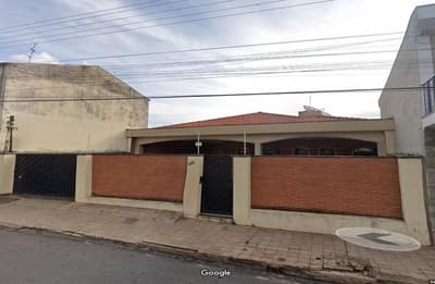 Casa em leilão em Casa Branca - SP, bairro Centro — (1/8) Casa, A.T. m², A.C. m², Centro (Direitos)