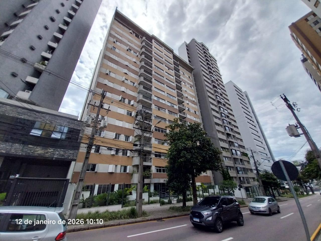 Foto 6 de 30: Apartamento em leilão em Curitiba - PR, bairro Água Verde — Apartamento (área de 159m²) com Vagas de Garagem Edifício Filadélfia - Água Verde Curitiba/PR