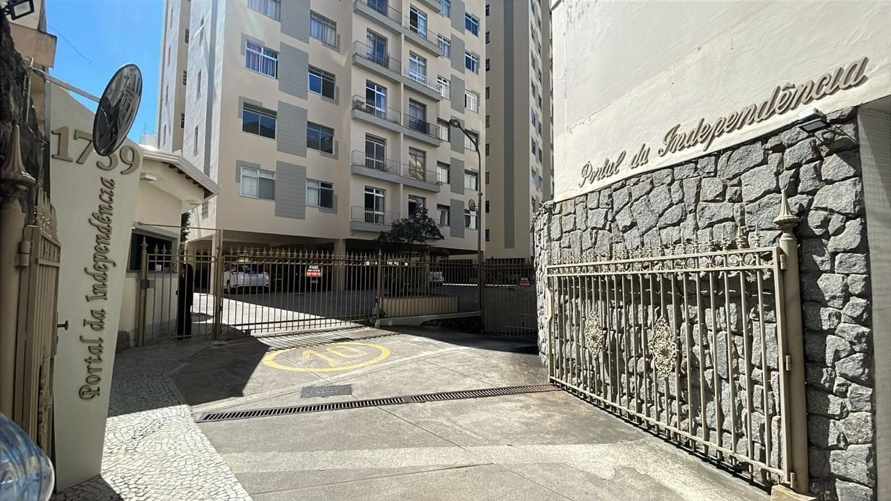 Foto 2 de 15: Apartamento em leilão em Juiz De Fora - MG, bairro São Mateus — Apto 81m², 1 vaga, Bairro São Mateus, Juiz de Fora/MG - Desocupado