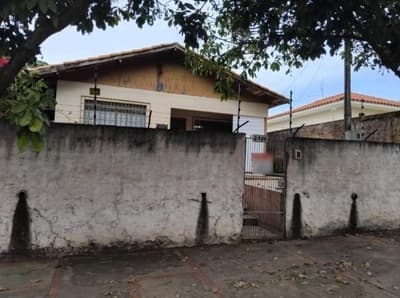 Casa em leilão em Paranavaí - PR — Casa 240m², Centro, Paranavaí/PR