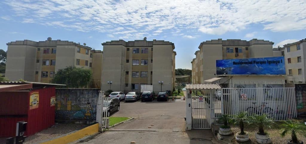 Foto 1 de 3: Apartamento em leilão em Curitiba - PR — DIREITOS sobre o IMÓVEL: APARTAMENTO n° 31 do CONJUNTO RESIDENCIAL PARQUE IGUAÇU I, situado à Rua Alexandro Glenski Bairro Ganchinho, Curitiba