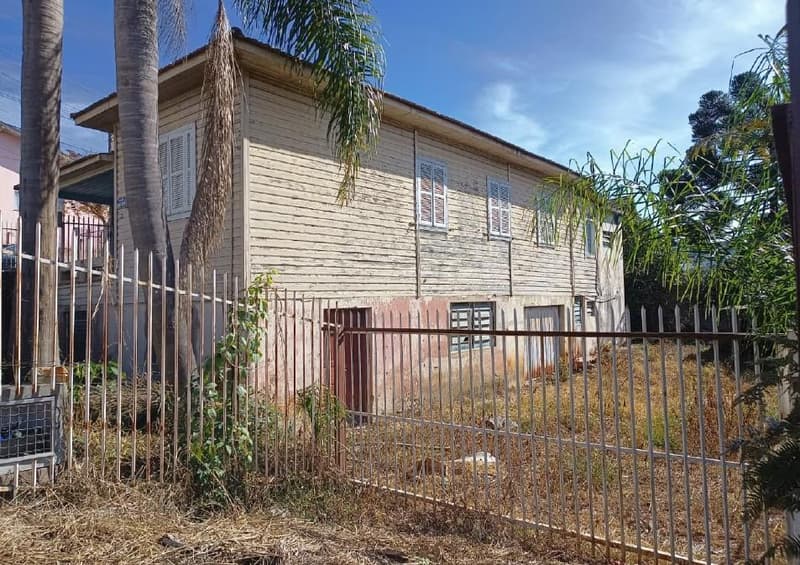 Terreno em leilão em Caçador - SC — Parte Ideal (62,50%) Terreno Urbano com A.T. 800m², Caçador/SC