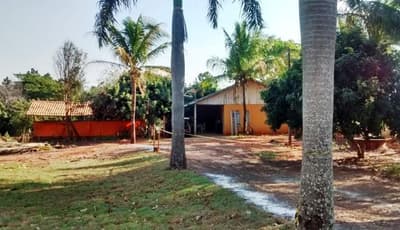 Foto 3 de 6: Area Rural em leilão em Atalaia - PR — Lote de Terras, com área de 14.166,00 m², contendo duas residência em alvenaria, quiosque, piscina e estabulo, Nova Esperança/PR