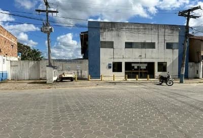Foto 1 de 9: Comercial em leilão em Itamaraju - BA — Prédio Comercial 1.906m² no Liberdade, Itamarajau/BA - Ocupado