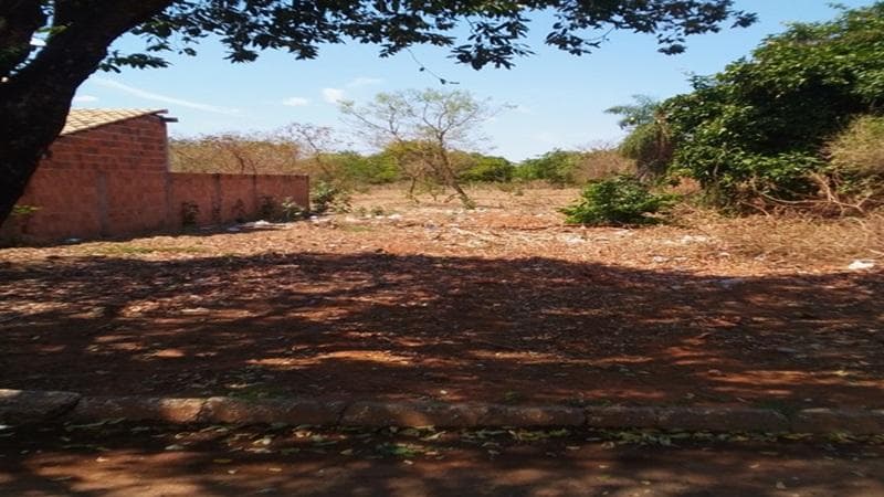 Terreno em leilão em Aquidauana - MS, bairro Vila Trindade — TERRENO URBANO (FRAÇÃO IDEAL DE 50%) | A.T 218 M² | SEM BENFEITORIAS - VILA TRINDADE | AQUIDAUANA/MS
