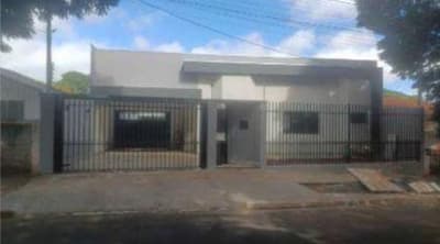 Casa em leilão em Maringá - PR — Casa 590m², Zona 08, Maringá/PR - Ocupada