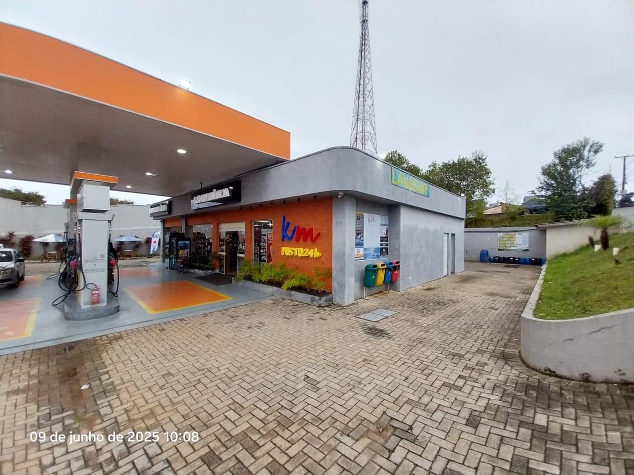 Foto 54 de 59: Comercial em leilão em Curitiba - PR, bairro Vista Alegre — Posto de Combustível com área de terreno total de 3.126,40m², benfeitorias de área total de 477,00m², localizado na Rua Miguel Tschennerl, 47, Vista Alegre, Curitiba/PR