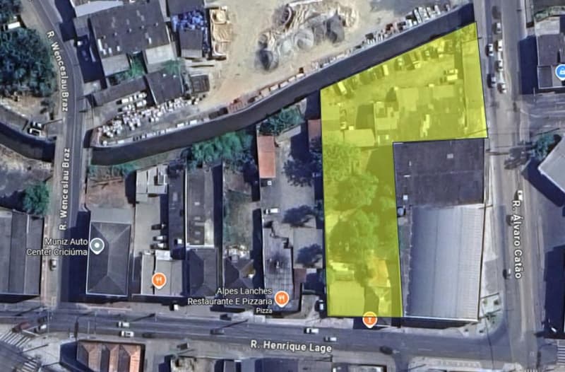 Foto 2 de 2: Comercial em leilão em Criciúma - SC, bairro Operária Nova — Terreno e Galpões 1.295m², DESOCUPADO, Operária Nova, Criciúma/SC