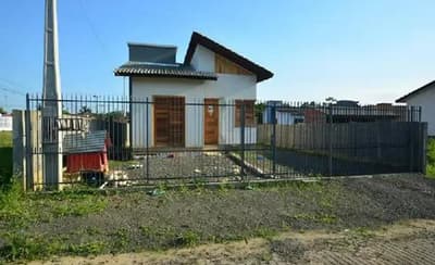 Casa em leilão em Criciúma - SC — Casa de 50.0m2, com 2 quartos, em CRICIUMA/SC.