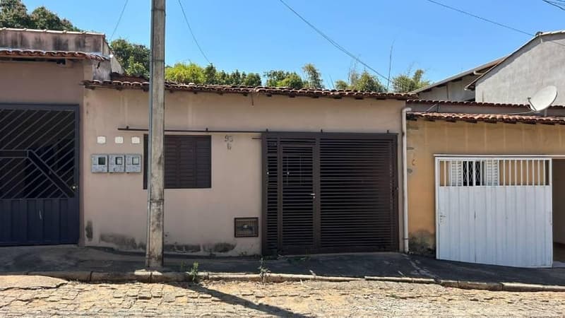 Foto 1 de 9: Casa em leilão em Passa Tempo - MG — Casa 69m² | Passa Tempo-MG | Geraldo Lara I | Oportunidade - Próx. à Rod. MG-270 - Financiamento até 420 Meses!