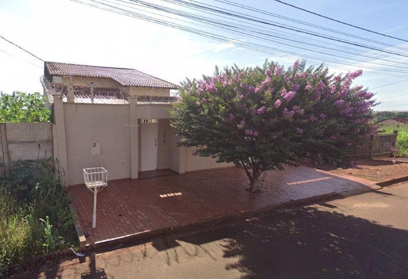 Foto 1 de 3: Casa em leilão em Ituiutaba - MG, bairro Brasil — Casa 348m², Bairro Brasil, em Ituiutaba/MG