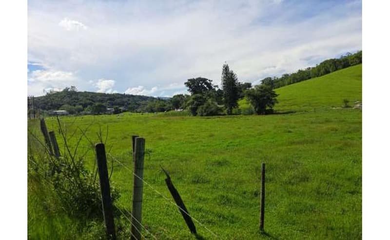 Foto 2 de 64: Terreno em leilão em Blumenau - SC — Um imóvel com área total de 102.114,74m² em Blumenau/SC